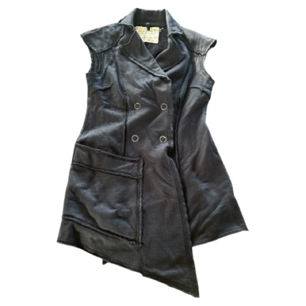 Raw earth wild sky black double button vest
